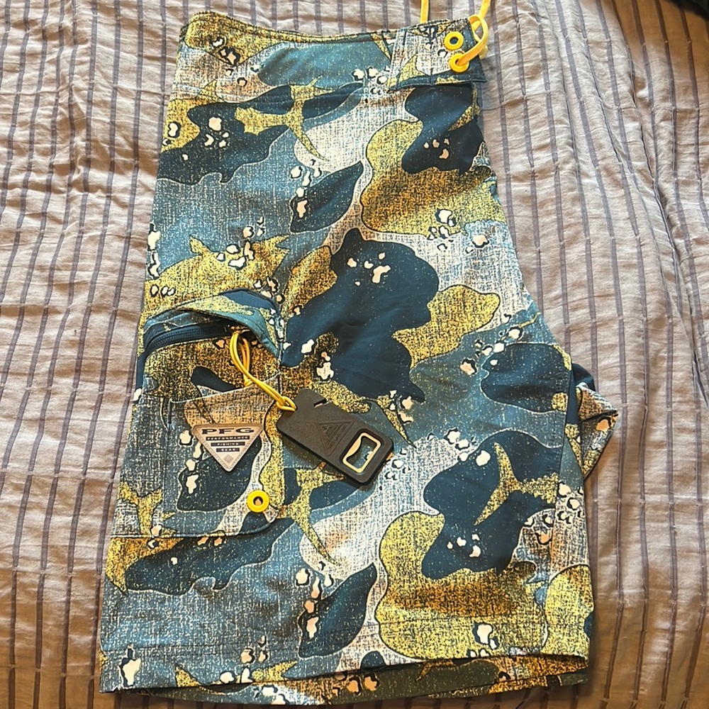 Columbia-PFG shorts.